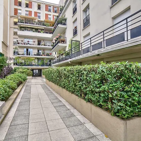 Spacious In The Heart Of The 11 Arr *