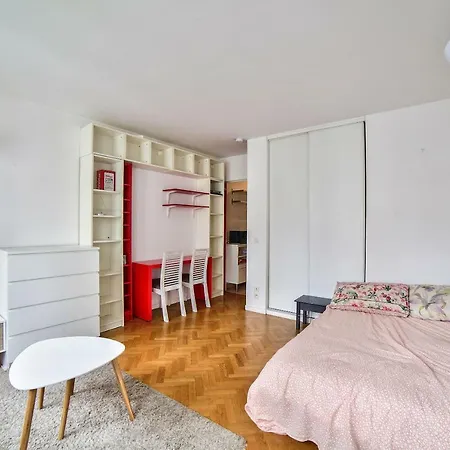 Spacious In The Heart Of The 11 Arr *